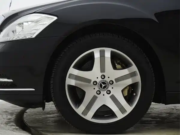 Mercedes-Benz S-Class 2010