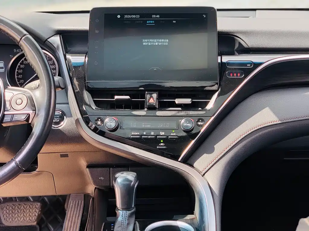 Toyota Camry 2022 — фото 13