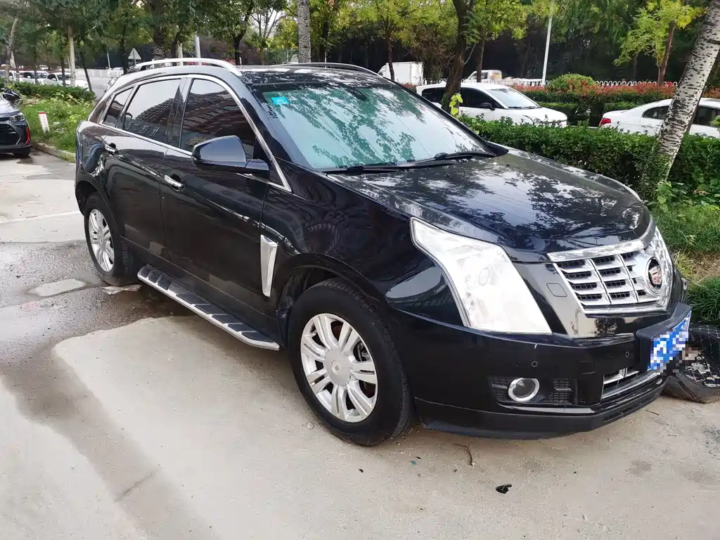 Cadillac SRX 2016 — фото 1