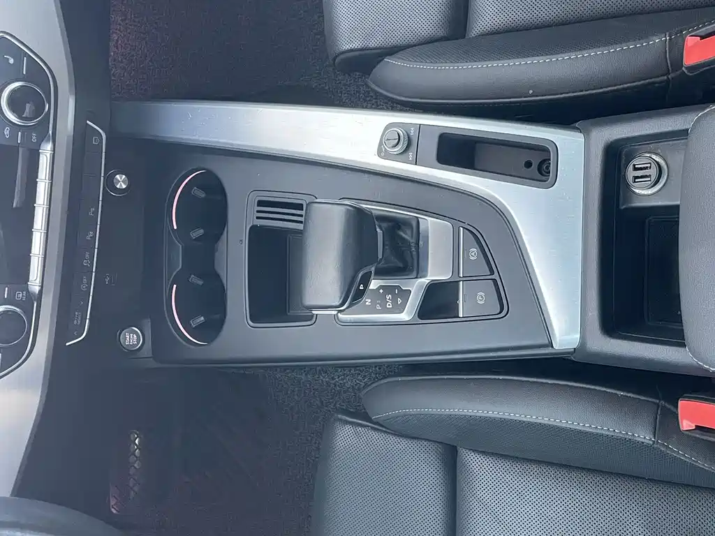 Audi A4L 2020 — фото 12