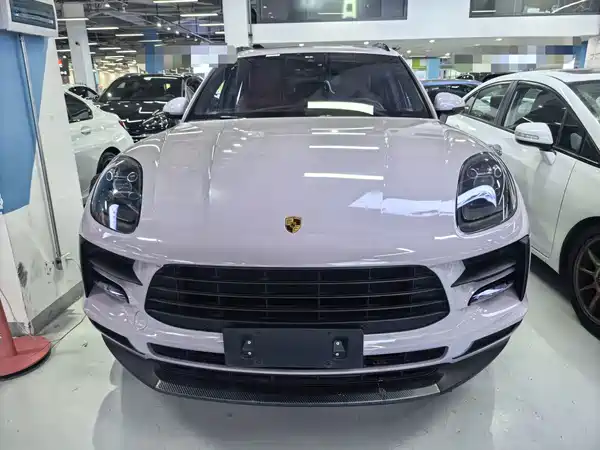 Porsche Macan 2021