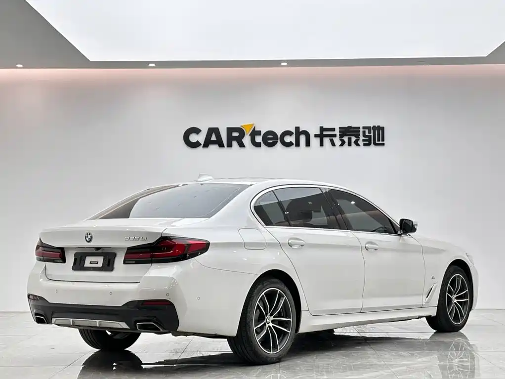 BMW 5 Series 2021