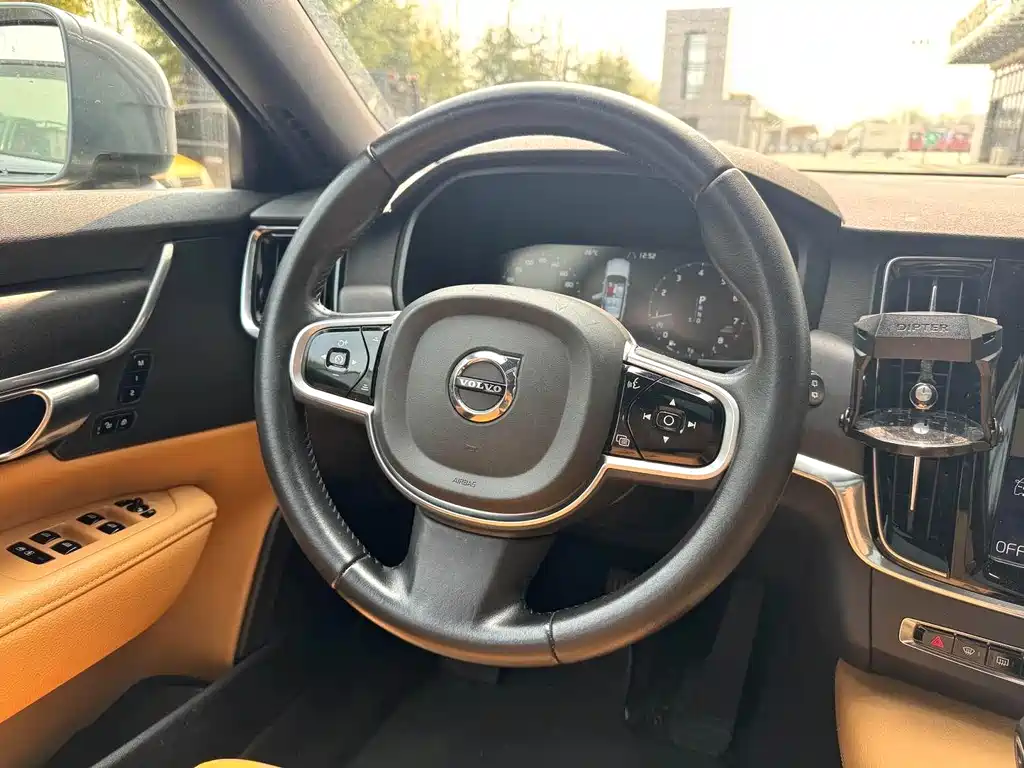 Volvo V90 2018