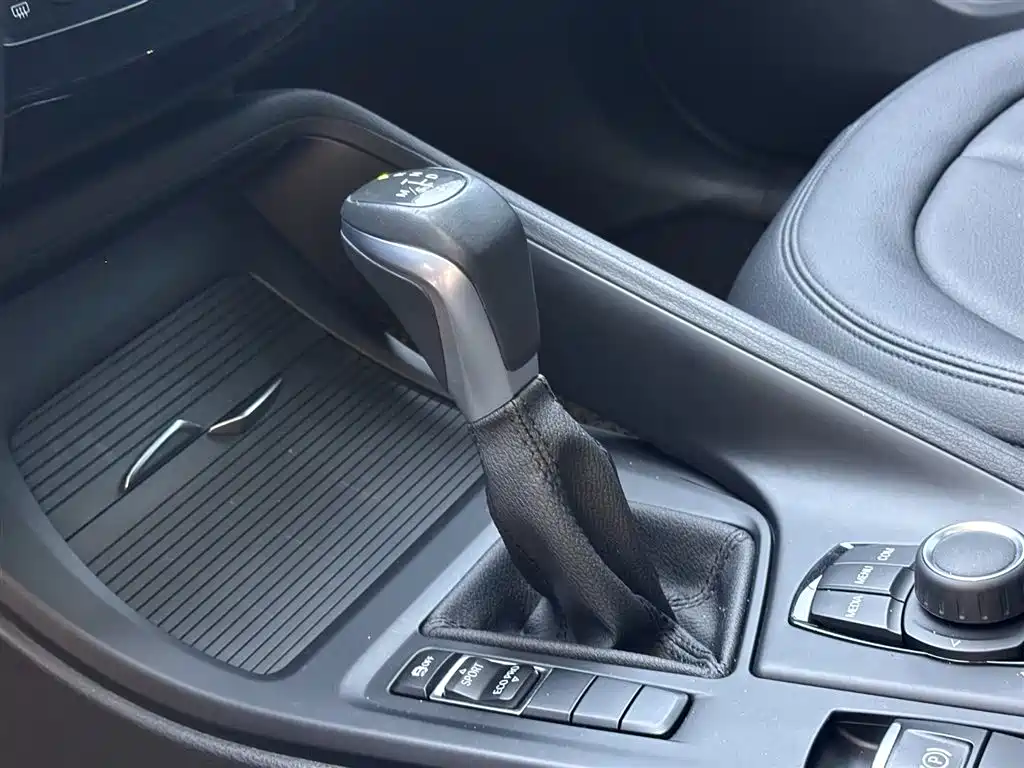 BMW X1 2018 — фото 11