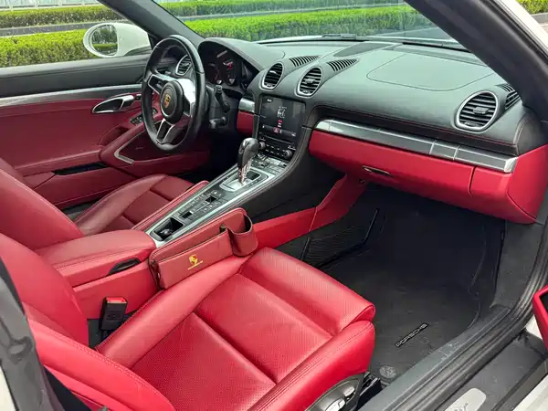 Porsche 718 2022