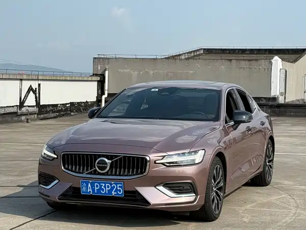 Volvo S60 2022
