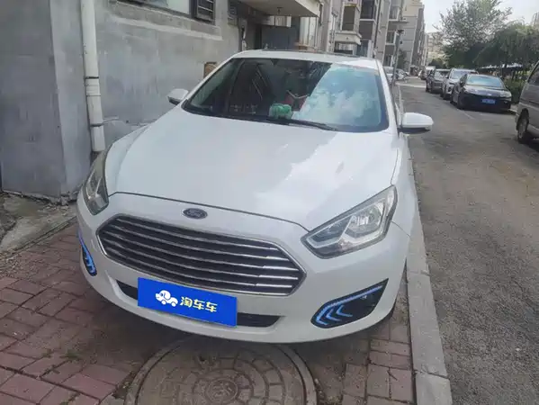 Ford Escort 2016
