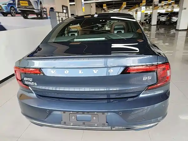Volvo S90 2024