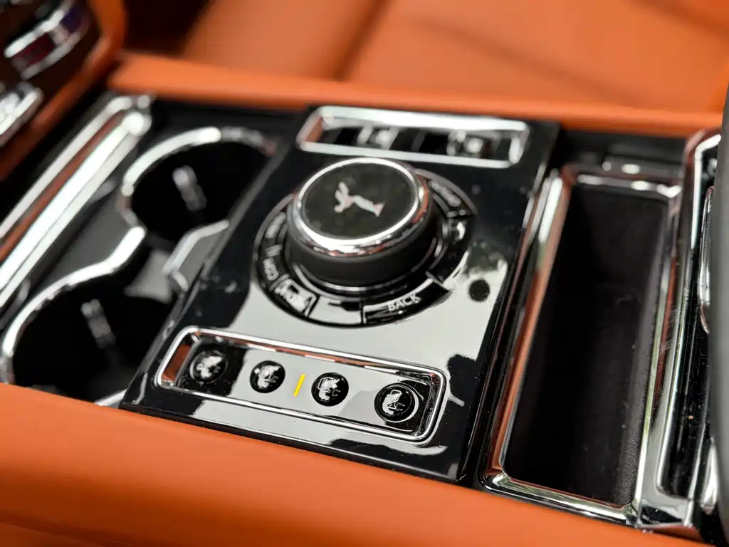 Rolls-Royce Ghost 2022 — фото 16