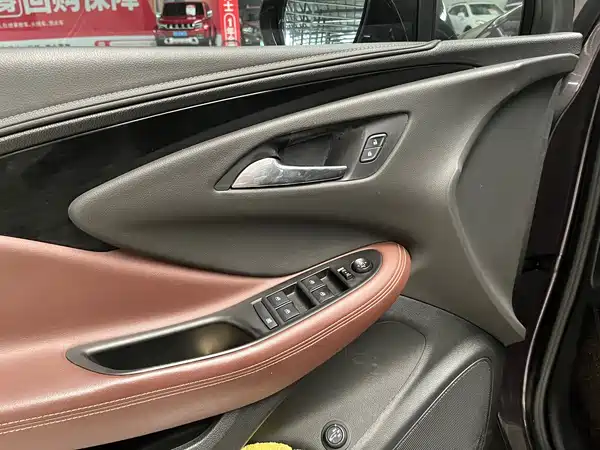 Buick Envision Plus 2018