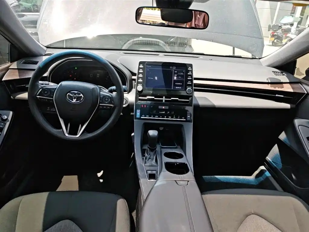 Toyota Avalon 2020 — фото 10
