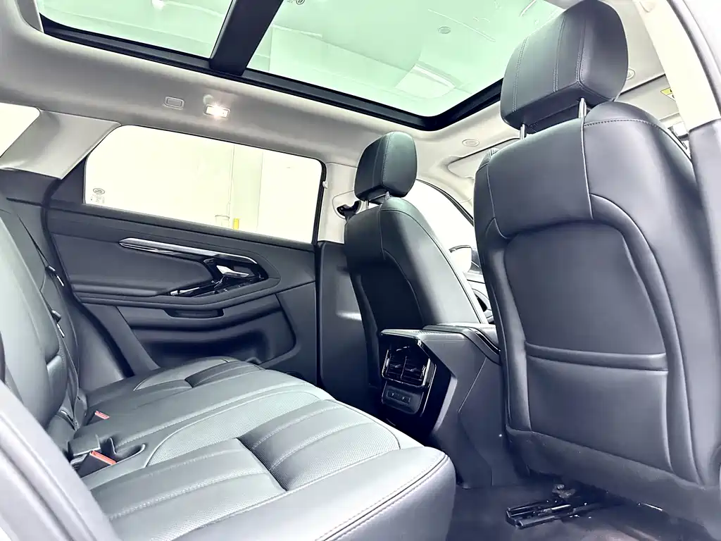 Land Rover Range Rover Evoque 2022 — фото 14