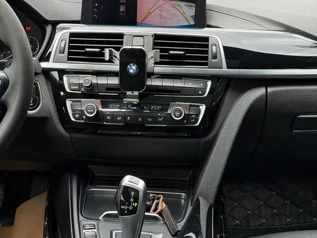 BMW 3 Series GT 2019 — фото 24