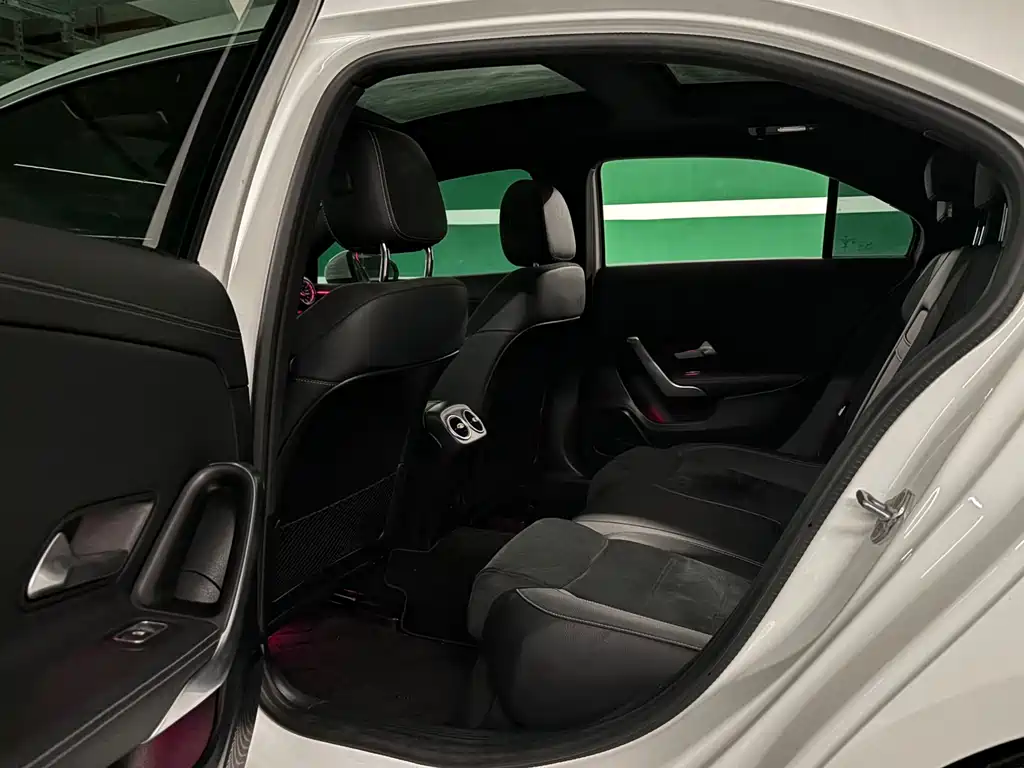 Mercedes-Benz A-Class 2023 — фото 8
