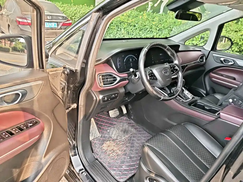 GAC Trumpchi M6 2021 — фото 16