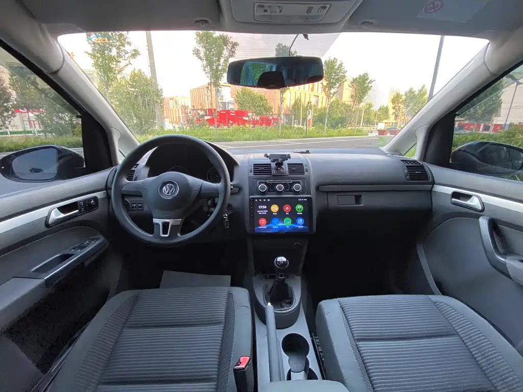 Volkswagen Touran 2015