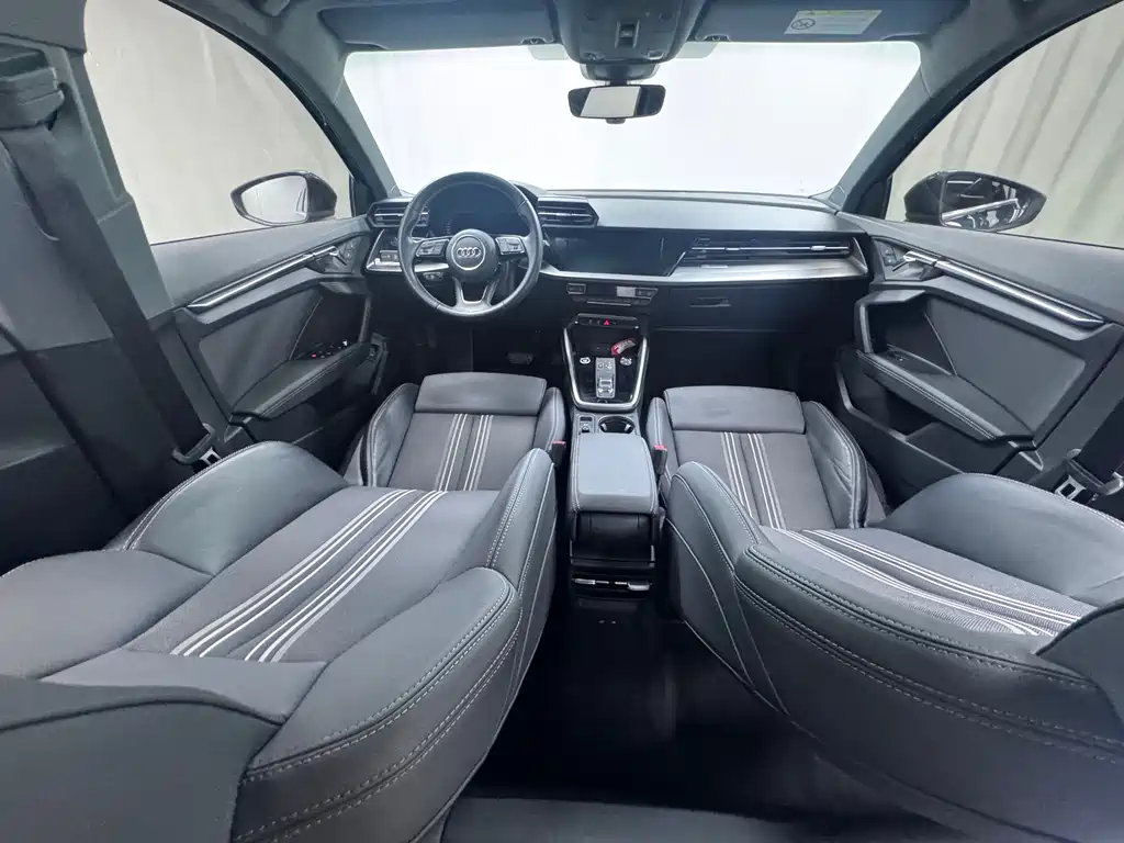 Audi A3 2023 — фото 16