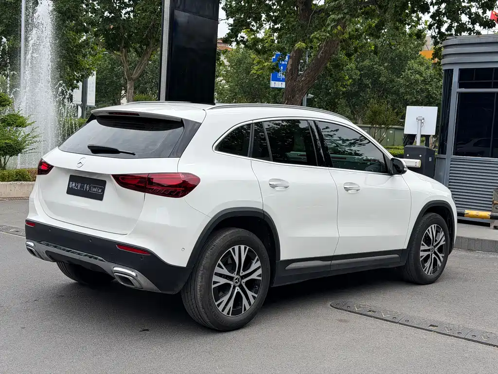 Mercedes-Benz GLA 2025
