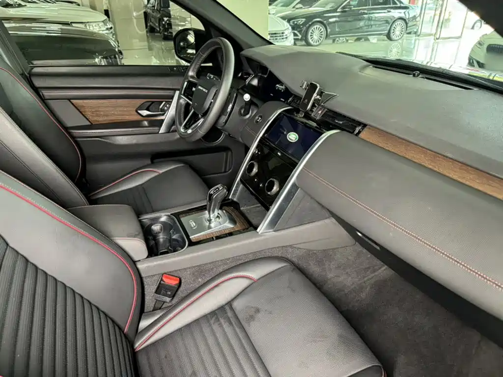 Land Rover Discovery Sport 2022 — фото 12