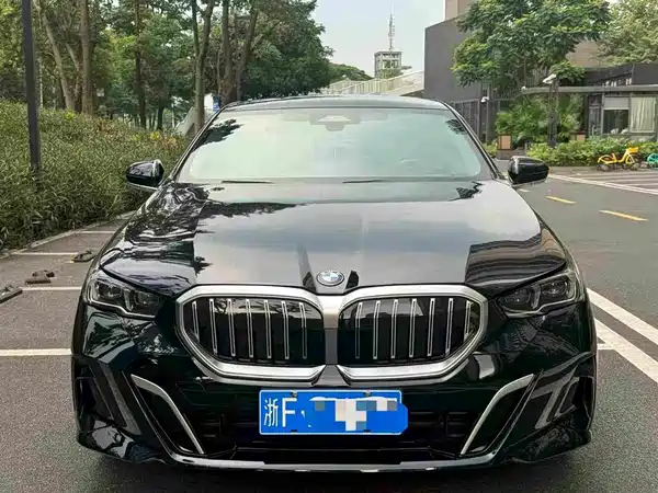 BMW 5 Series 2024
