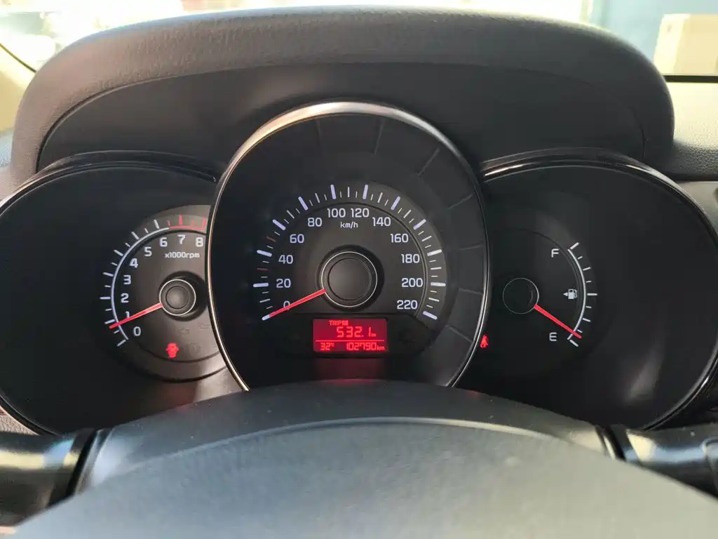 Kia K2 2015 — фото 15