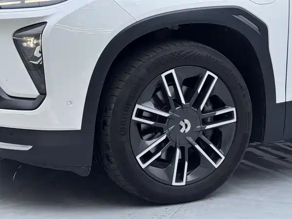 NIO ES6 2020