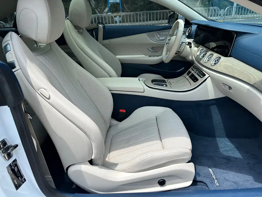 Mercedes-Benz E-Class 2022