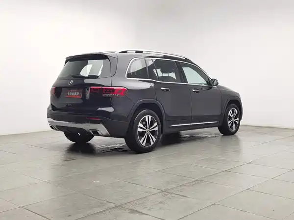 Mercedes-Benz GLB 2023