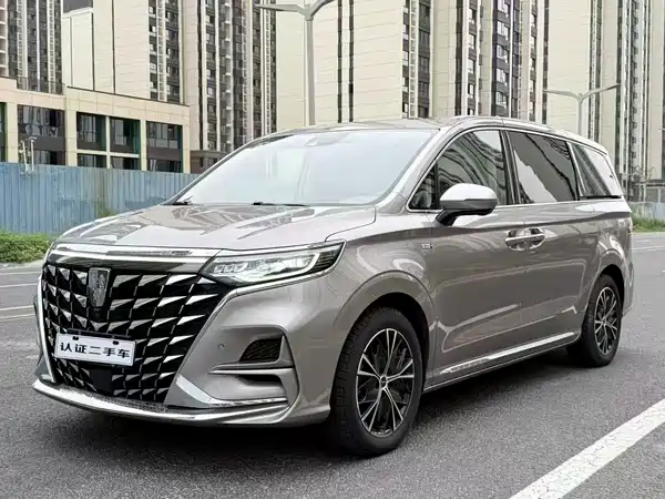 Roewe iMAX8 2023