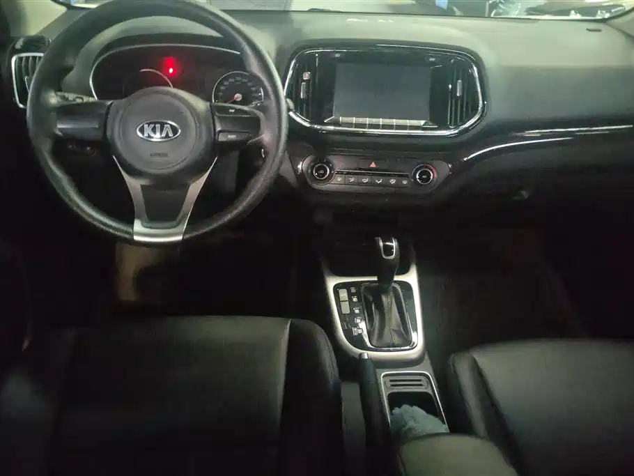 Kia KX3 2017 — фото 12