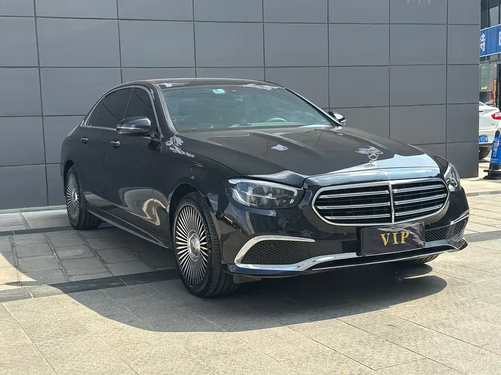 Mercedes-Benz E-Class 2023 — фото 1