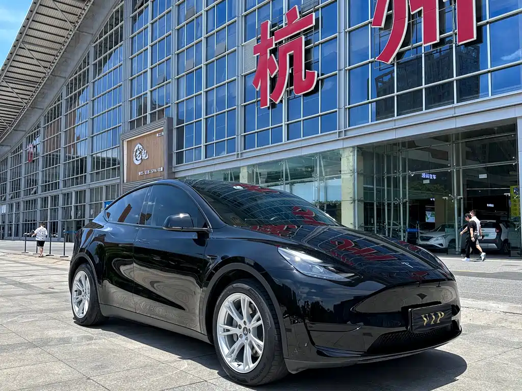 Tesla Model Y 2021 — фото 10