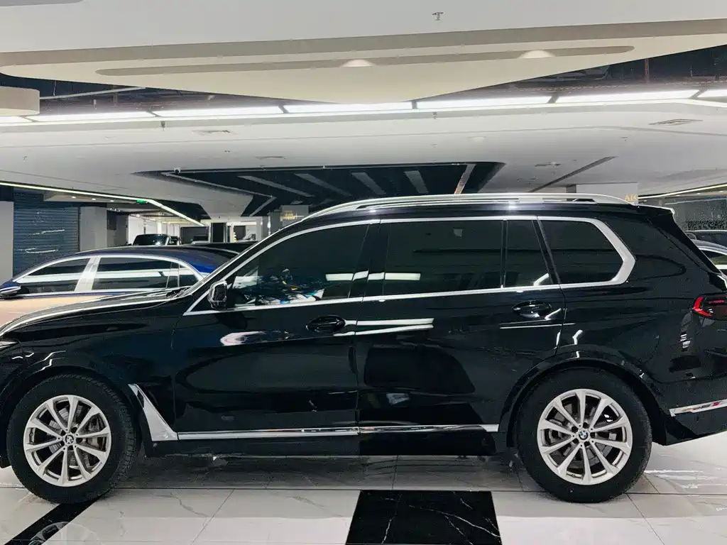 BMW X7 2023 — фото 3