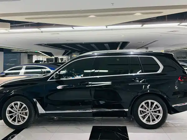 BMW X7 2023