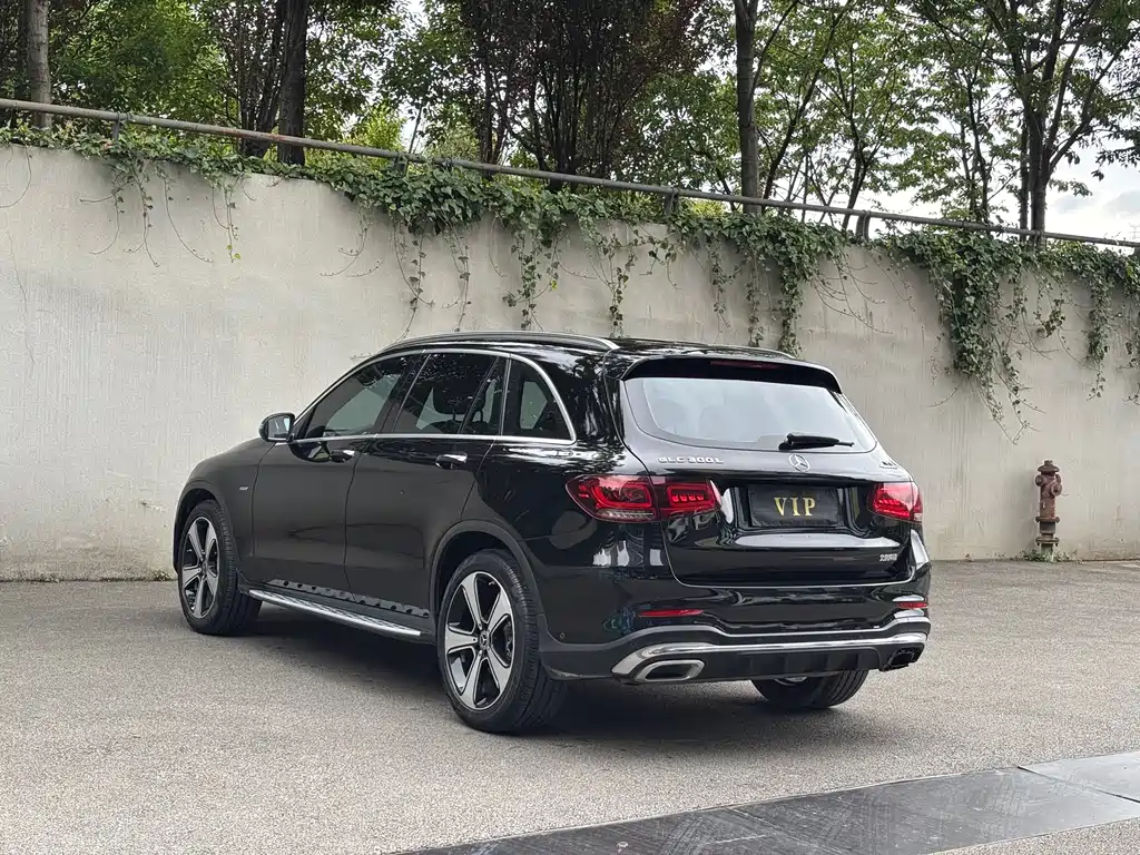 Mercedes-Benz GLC 2023