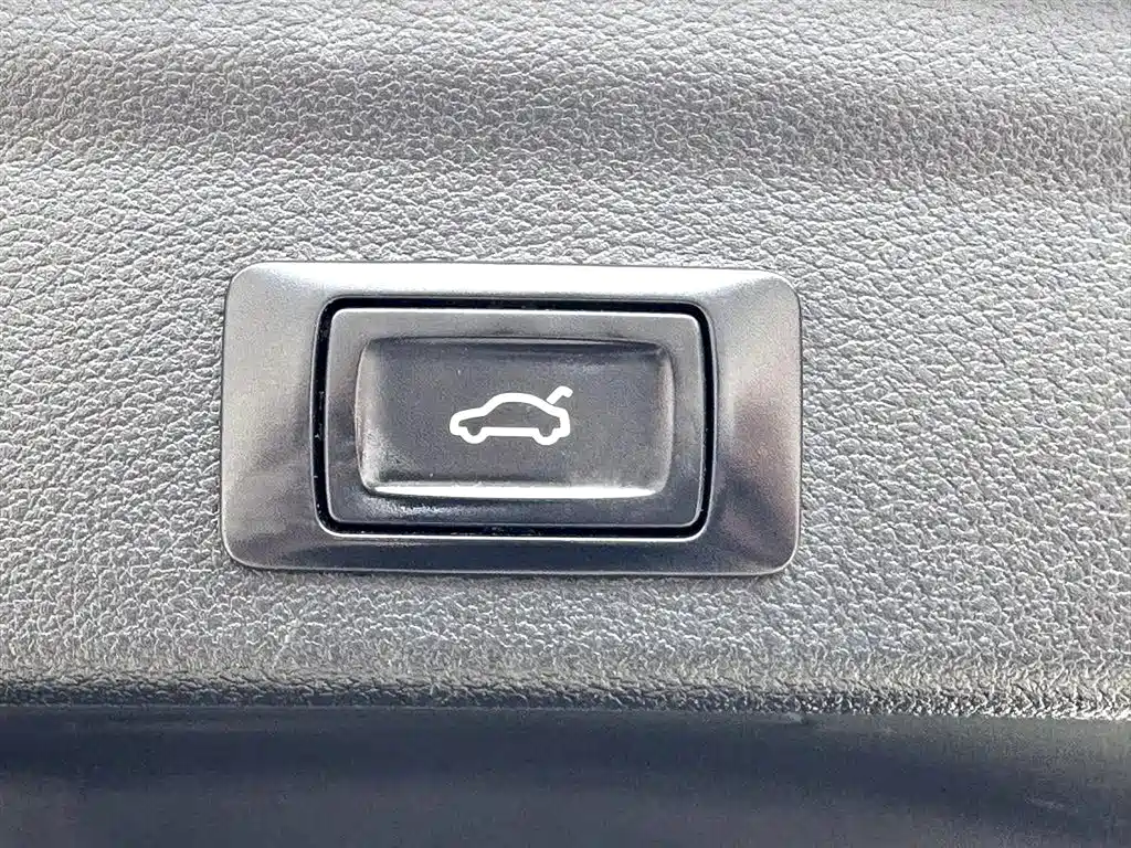 Audi Q3 2022 — фото 11