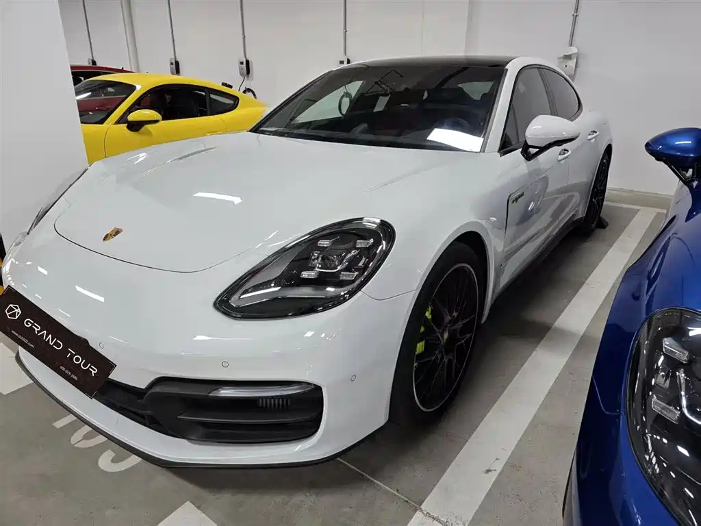 Porsche Panamera Hybrid 2023