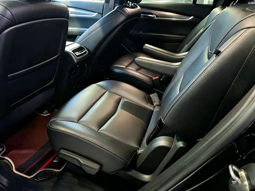 Cadillac XT6 2020 — фото 13