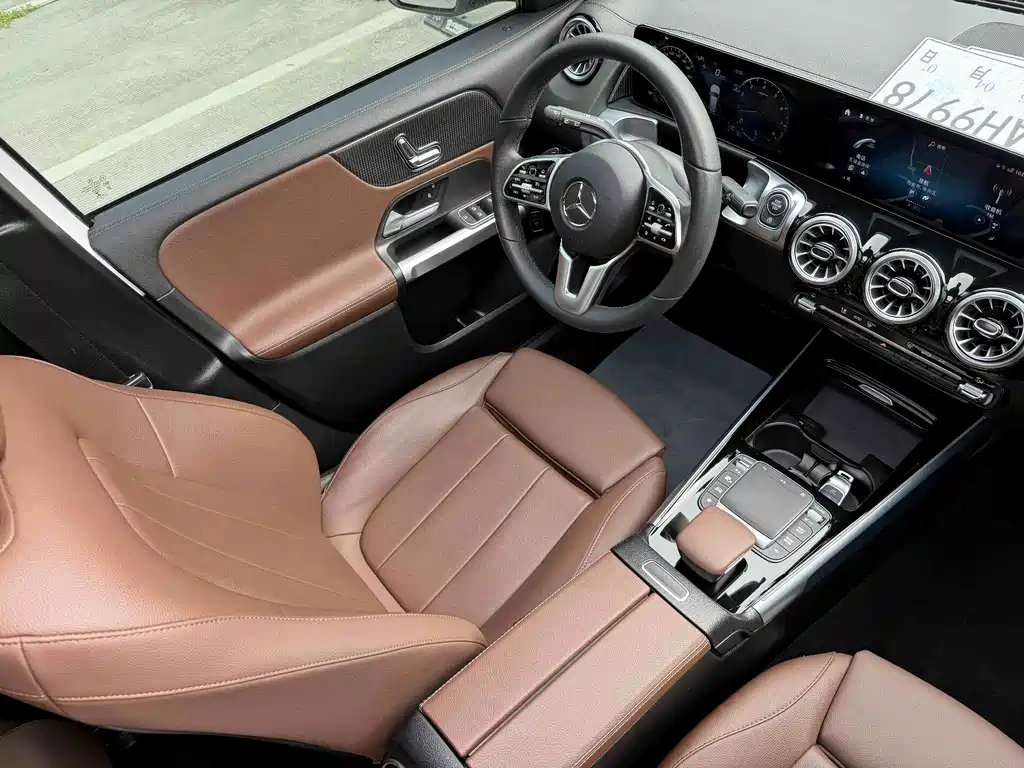 Mercedes-Benz GLB 2021