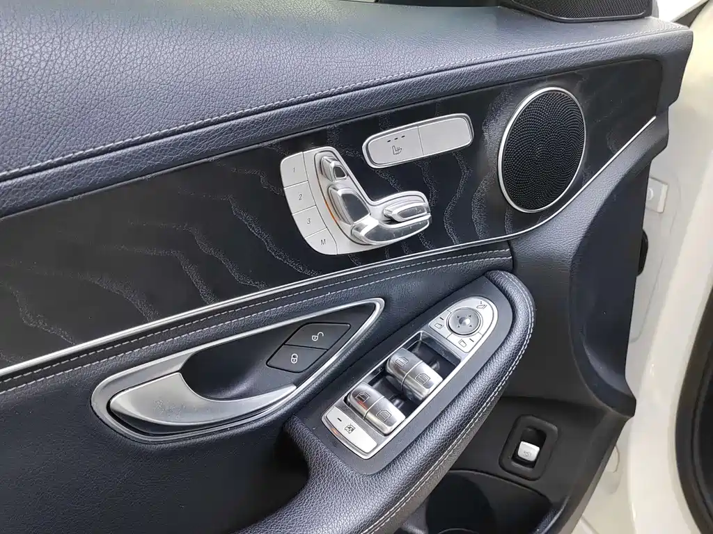 Mercedes-Benz C-Class 2019 — фото 8