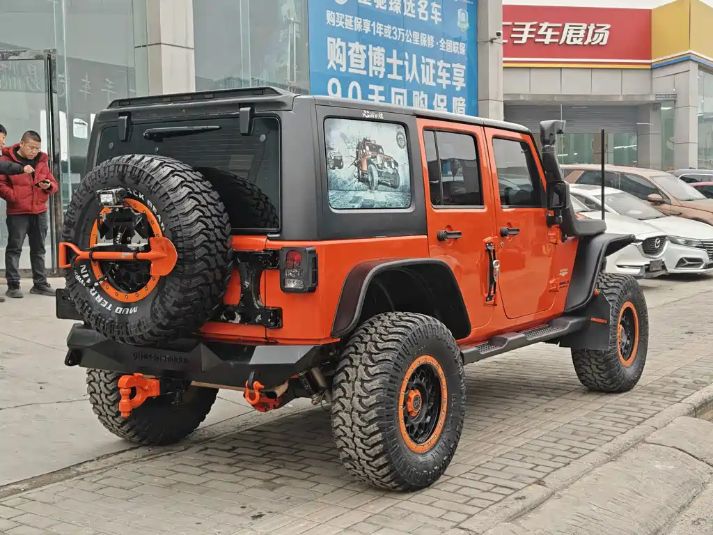 Jeep Wrangler 2015 — фото 9