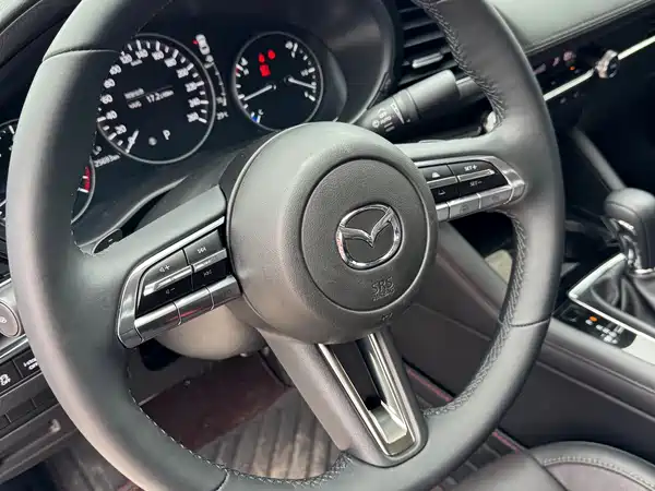 Mazda 3 Axela 2023