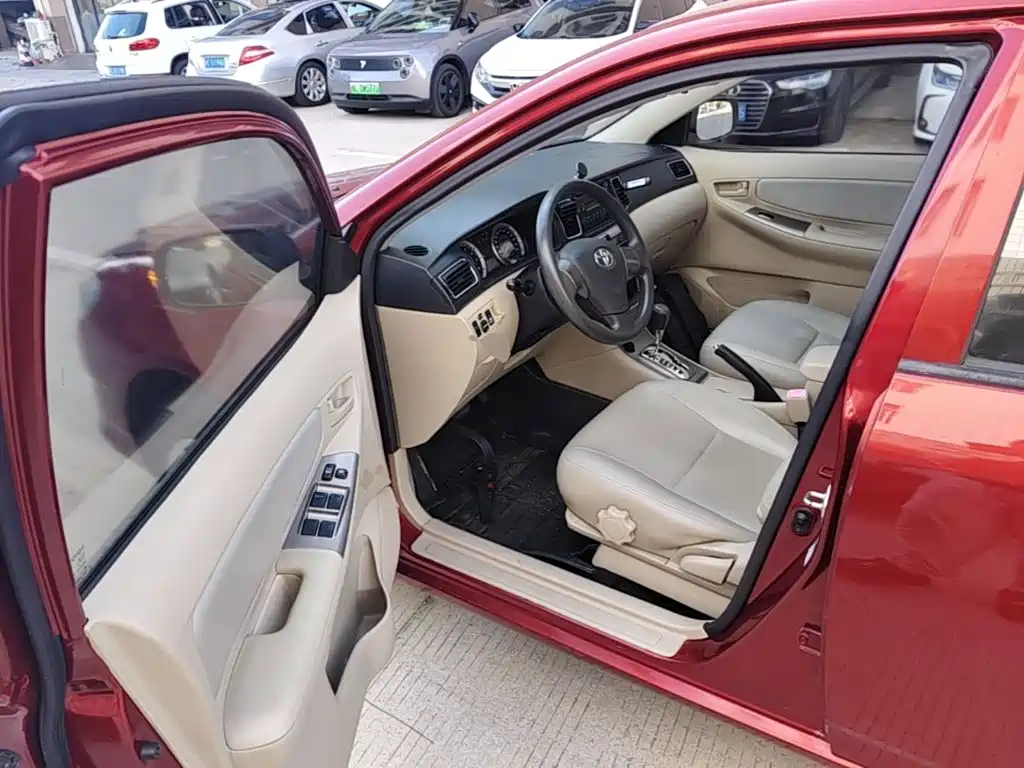 Toyota Corolla 2015 — фото 16