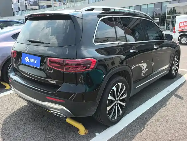 Mercedes-Benz GLB 2025