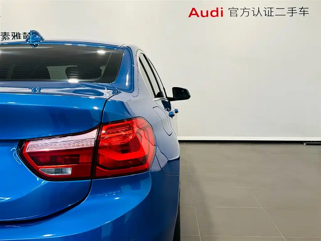 BMW 1 Series 2018 — фото 16