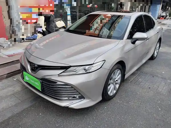 Toyota Camry 2019