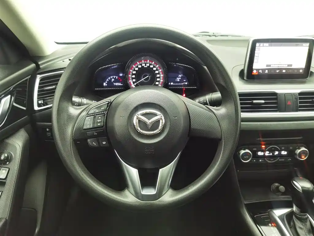 Mazda 3 Axela 2016 — фото 11