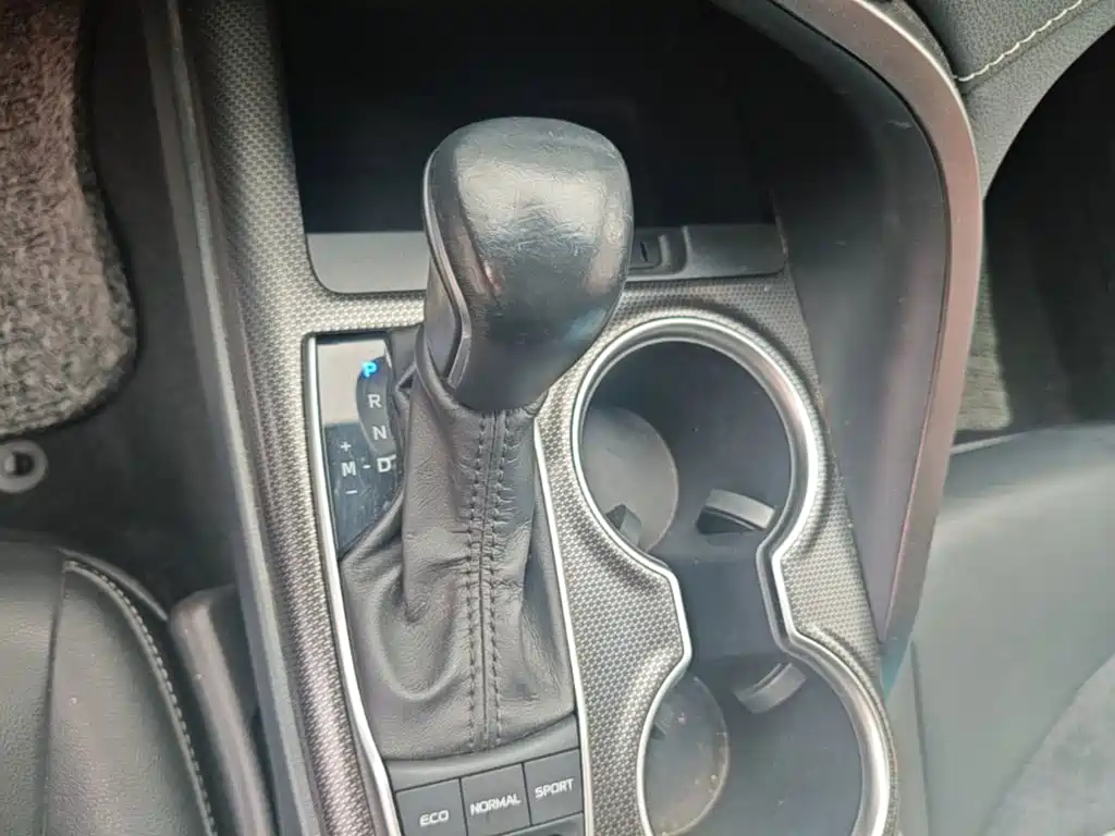 Toyota Camry 2022 — фото 14