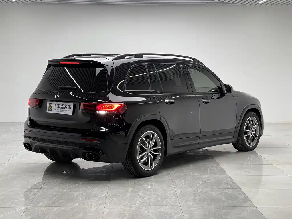 Mercedes-Benz GLB AMG 2022 — фото 6