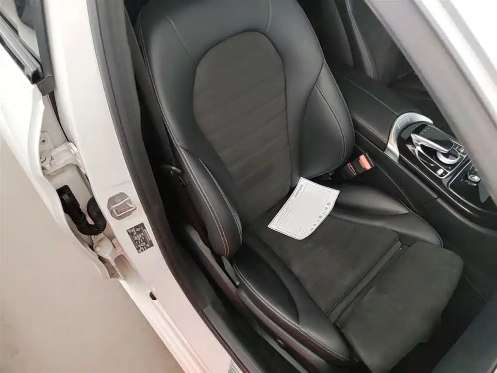 Mercedes-Benz C-Class 2017 — фото 25
